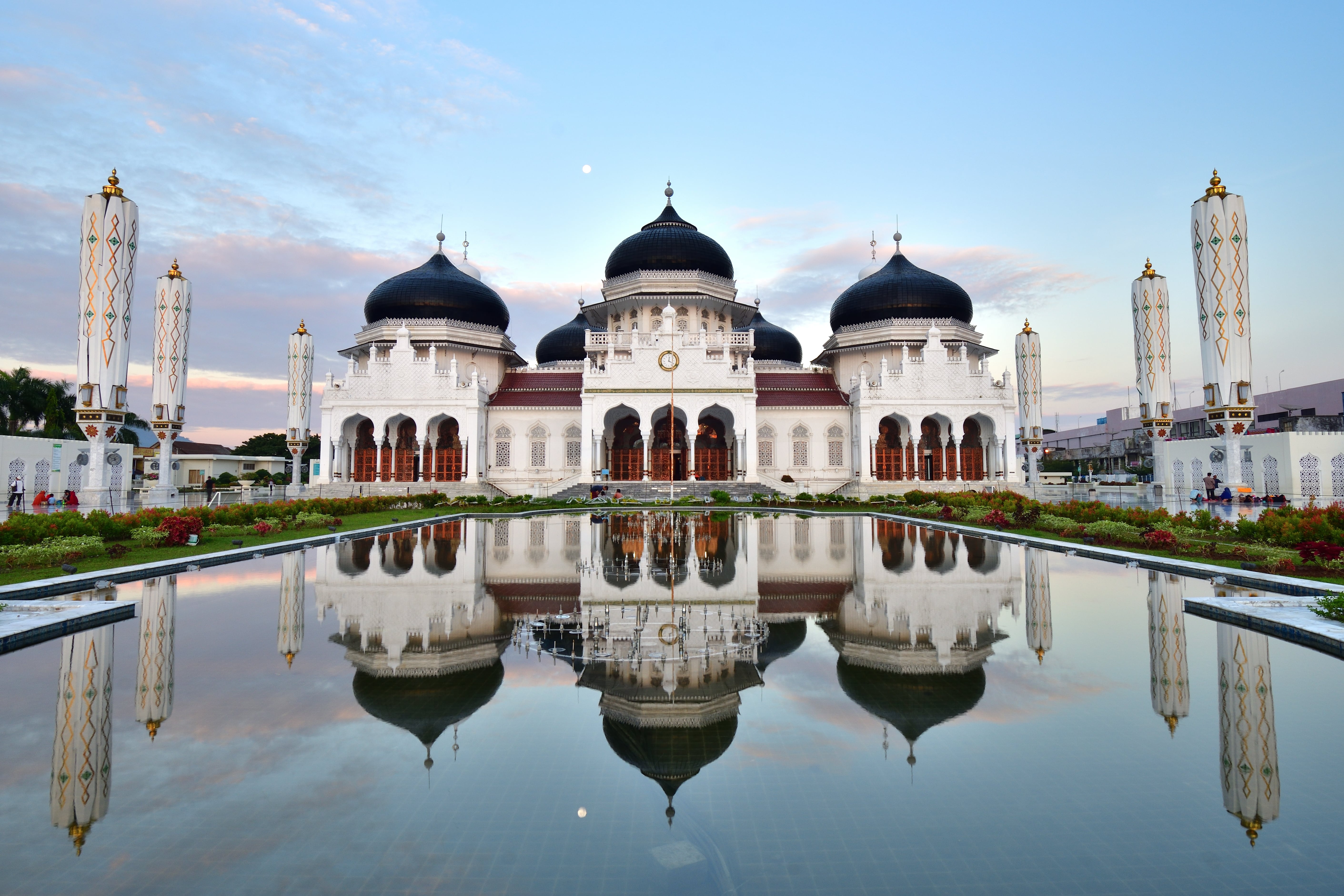 Mesjid Raya Baiturrahman Visit Baiturrahman Grand Mosque Southeast Asia Travel