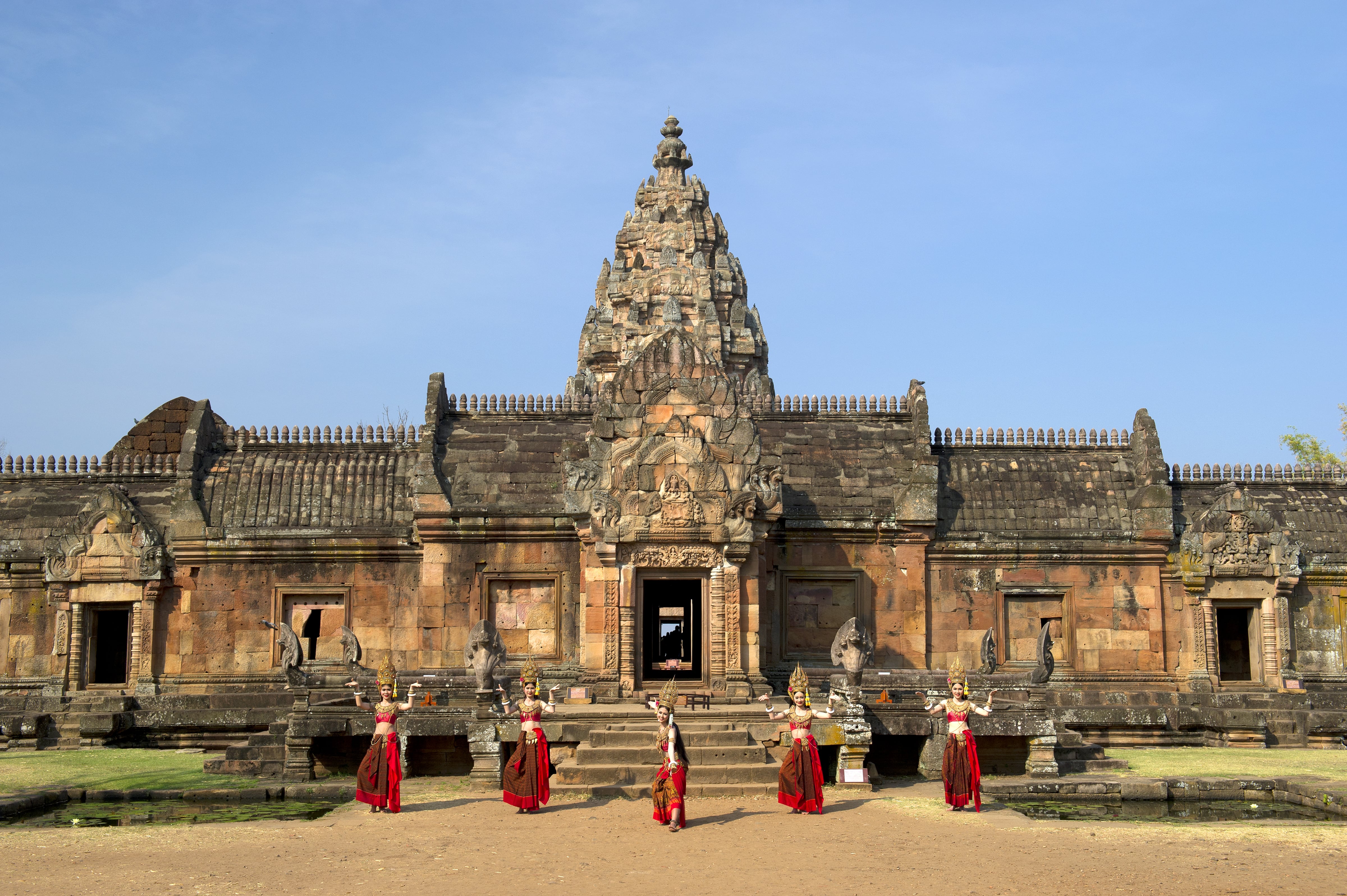 Exploring The Ancient Wonders: Historical Sites In Thailand